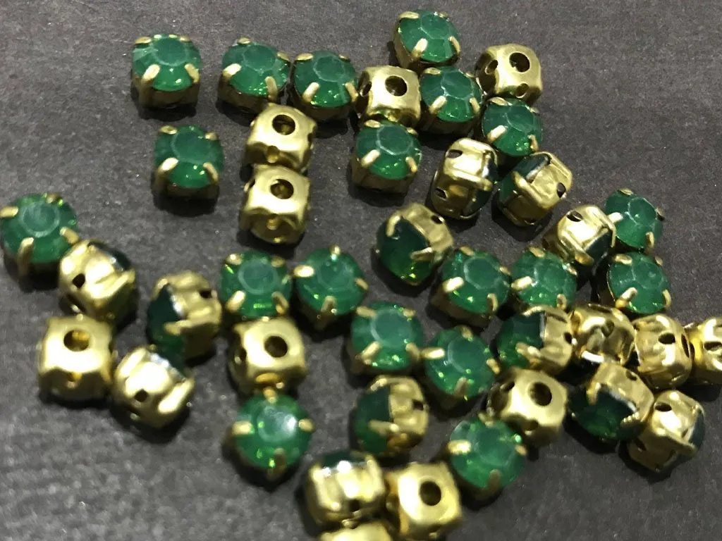 Dark Green Opal Circular Resin Stones with Catcher (28SS - 6 mm) (Wholesale)
