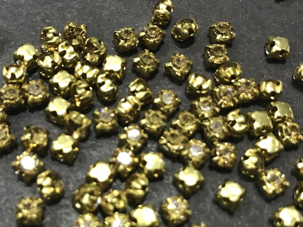 Golden LCT Circular Resin Stones with Catcher (16SS - 4 mm)