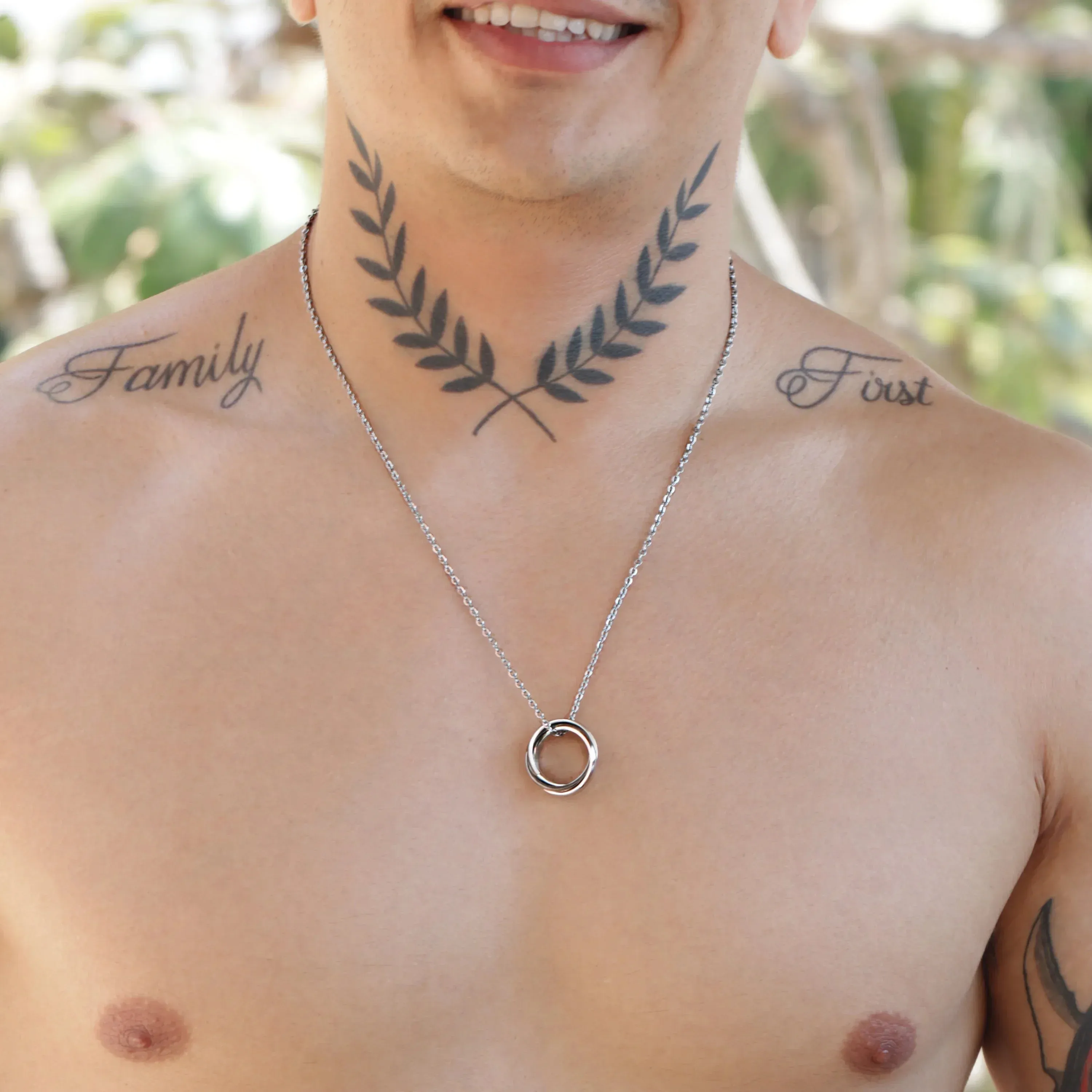 Homero Interlock Pendant with Chain Necklace