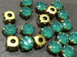 Light Blue Circular Resin Stones with Catcher (8 mm)