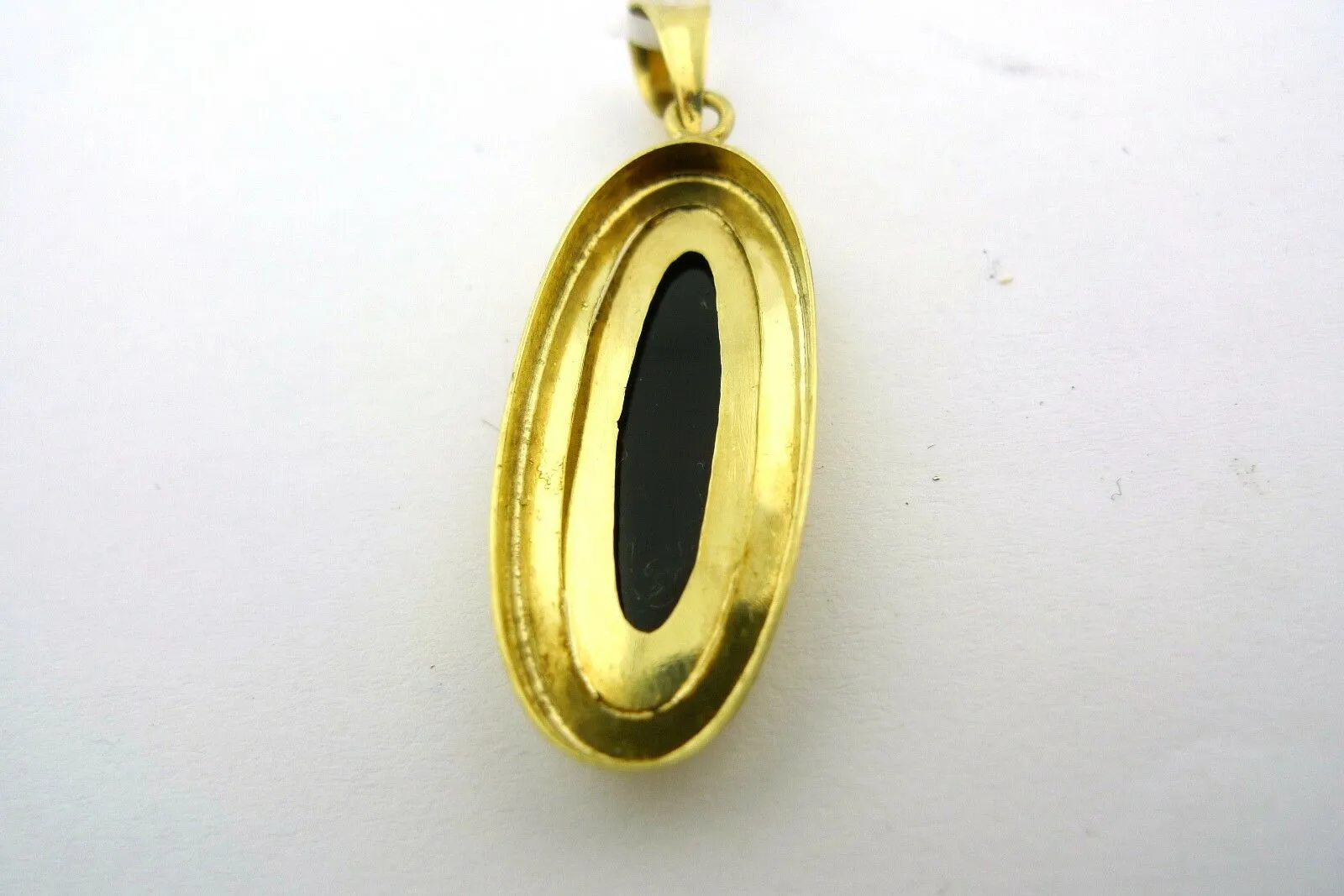 Vintage Oval Black Onyx 14K Yellow Gold Pendant